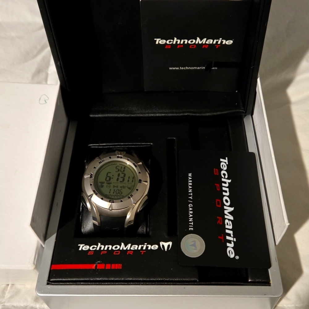 TechnoMarine nitro titanium